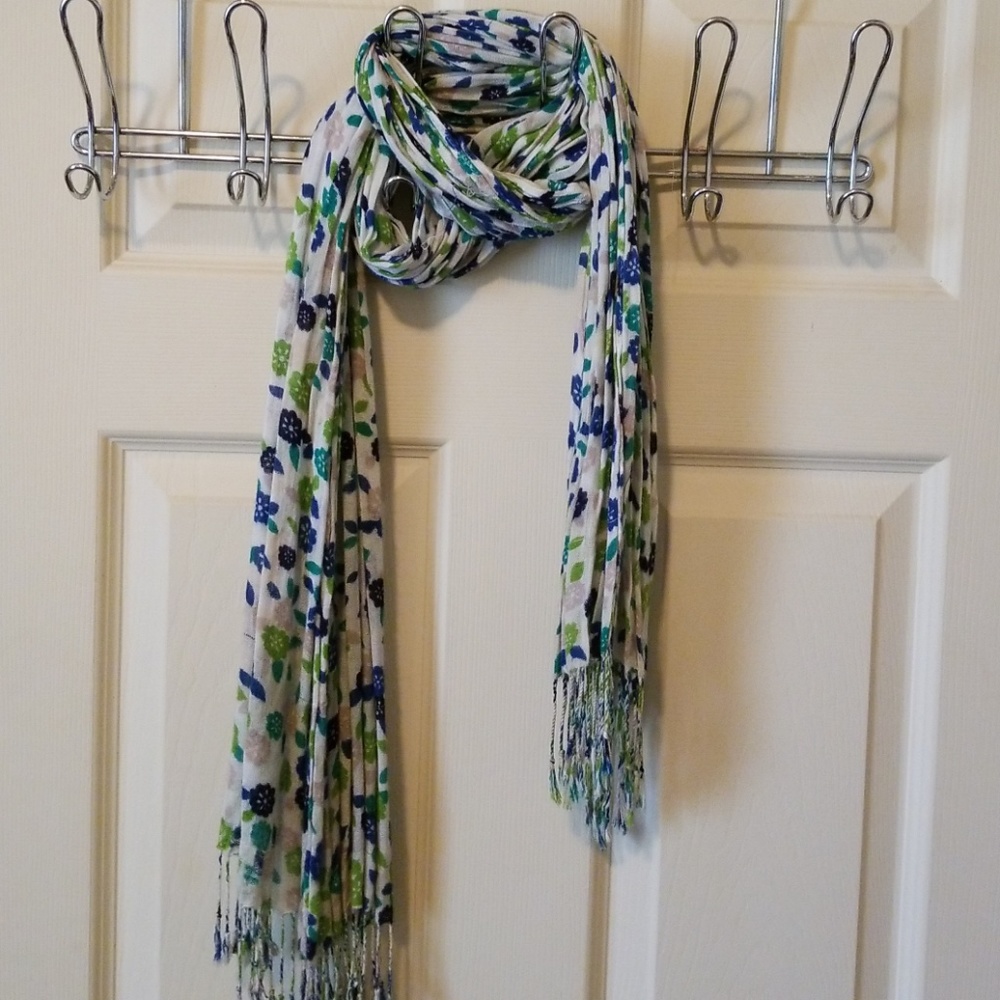 Old navy scarf